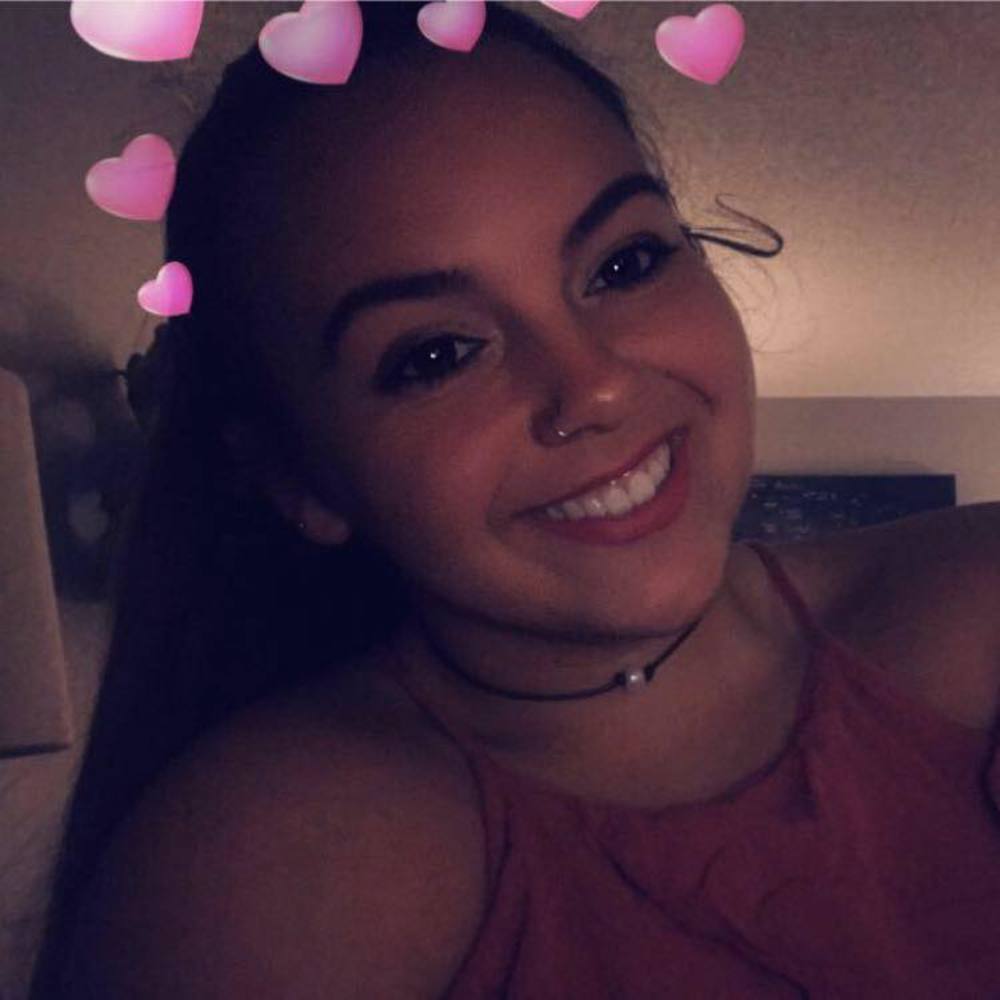 Meet your Posher, Kayla